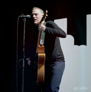 Bryan Adams (Foto: Kris Moor)